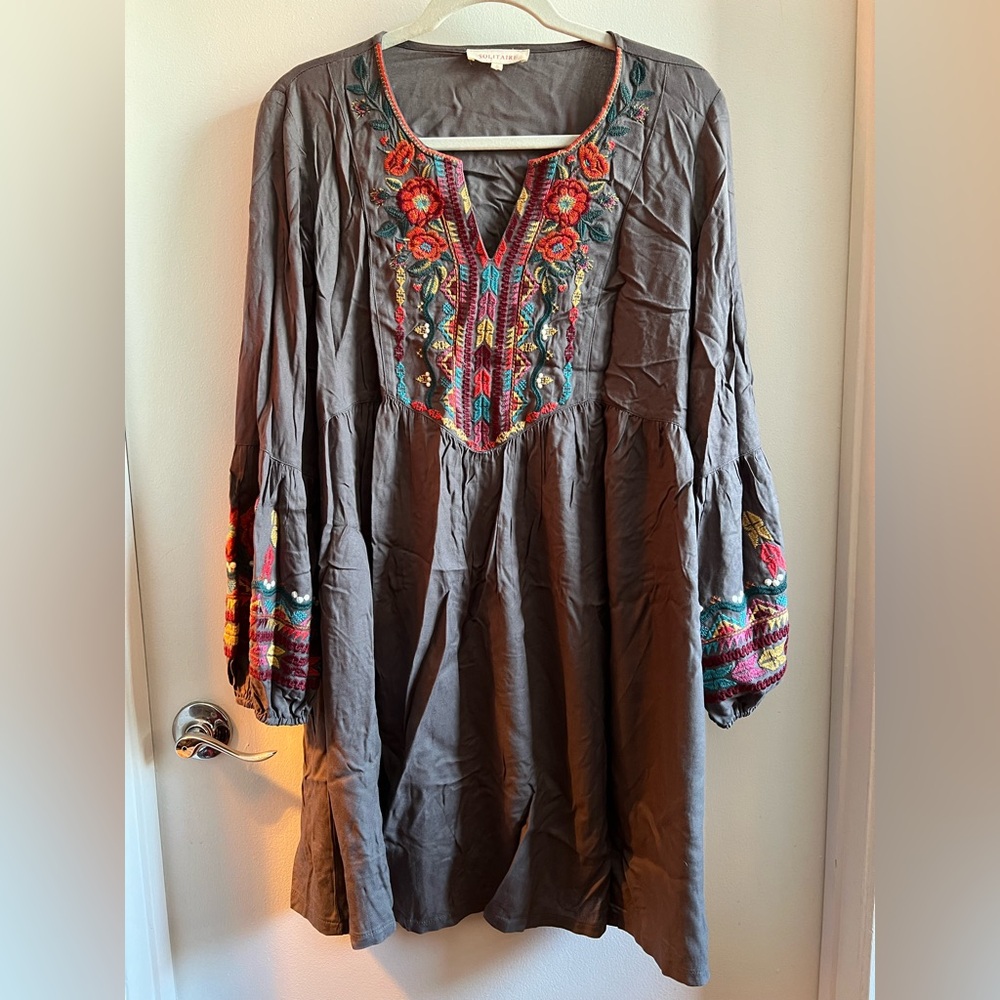 Solitaire Floral Embroidered Dress/Tunic with Red and Gold Accents